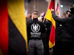 Radikalisierung nimmt zu: Studie: Jeder Dritte unter 40 offen für Rechtsextremismus