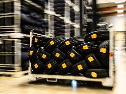 Neuwagengeschäft schwächelt: Conti bleibt vorsichtig - Viel hängt am Ölpreis