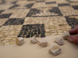 Bayern: Römisches Mosaik für Landesausstellung saniert