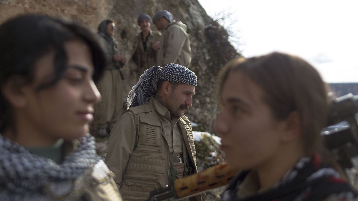 Ground offensive against the mullahs: Trump abandoned the Kurds in Syria – ...