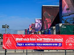 "Nach schmutzigem Wahlkampf": IG Metall verliert Betriebsratswahl bei Tesla-Grünheide