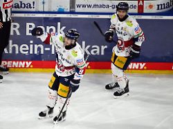 Berlin & Brandenburg: Eisbären Berlin gewinnen mit 5:2 in Dresden