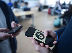 Baden-Württemberg: Wie KI hilft, jugendgefährdende Inhalte im Netz zu entfernen