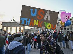 Berlin Tag & Nacht: Sie rufen nach "Völkerrecht", doch die Iraner sind ihnen egal