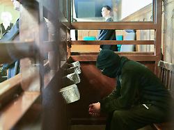 Angriff am Holocaust-Mahnmal: Mann nach Messerattacke in Berlin zu 13 Jahren Haft verurteilt