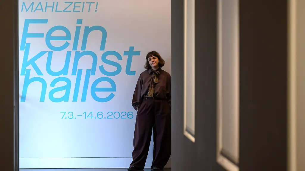 Das-Museum-Gunzenhauser-in-Chemnitz-widmet-sich-dieses-Jahr-intensiv-dem-Thema-Essen-Zum-Auftakt-der-Trilogie-hat-Kuratorin-Pauline-Tigges-eine-ganze-Etage-des-Museums-in-eine-Feinkunsthalle-verwandelt