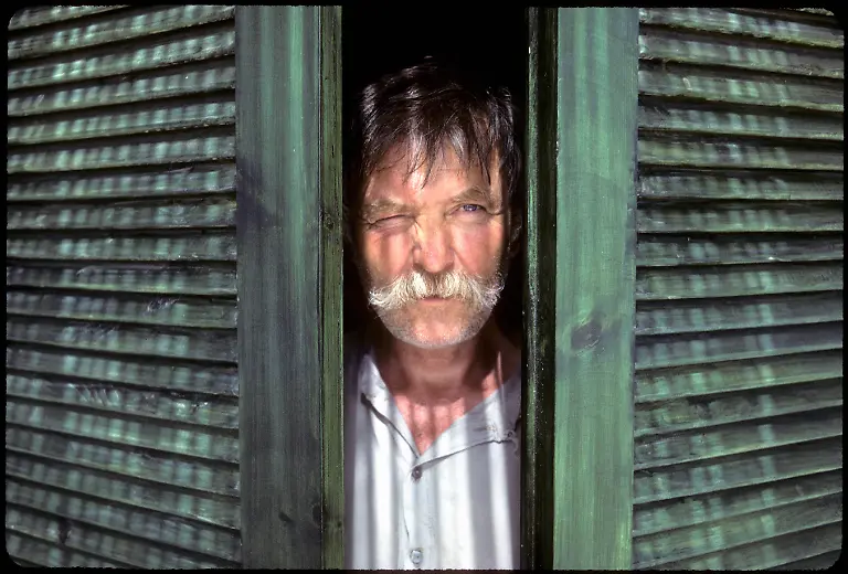 Portrait-of-Horst-Eckert-aka-Janosch-illustrator-1984-Serge-COHEN-Opale-photo-RECORD-DATE-NOT-STATED-PUBLICATIONxNOTxINxFRAxITAxNED-Copyright-x-SergexCOHEN-Opale