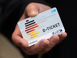 Gegen Gewalt bei Kontrolle: Regierungschefs fordern Passfoto auf Deutschlandticket