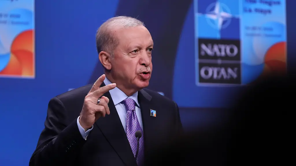 Recep-Tayyip-Erdogan-President-of-Turkey-attends-a-press-conference-at-the-NATO-Summit-at-the-World-Forum-in-The-Hague-Netherlands-on-June-25-2025-The-North-Atlantic-Treaty-Organization-NATO-is-an-international-political-and-military-organization-established-by-the-North-Atlantic-Treaty-Its-members-commit-to-protecting-each-other-from-any-threat-The-NATO-Summit-takes-place-this-year-in-The-Hague-where-the-NATO-Public-Forum-and-the-NATO-Summit-Defense-Industry-Forum-are-held