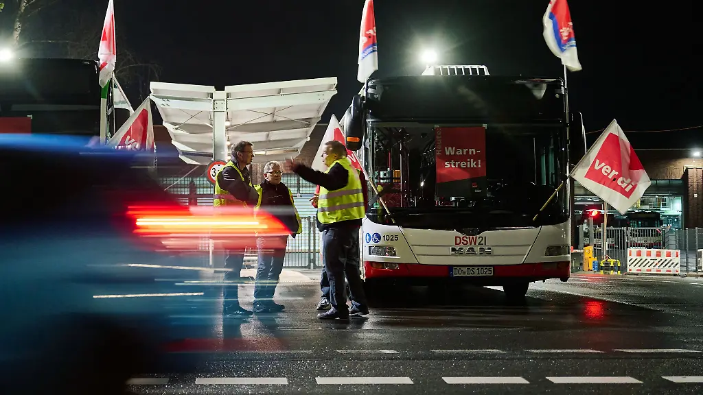 Verdi-ruft-die-Beschaeftigten-des-Dortmunder-Nahverkehrsunternehmens-DSW21-fuer-Montag-9-Maerz-zum-Warnstreik-auf