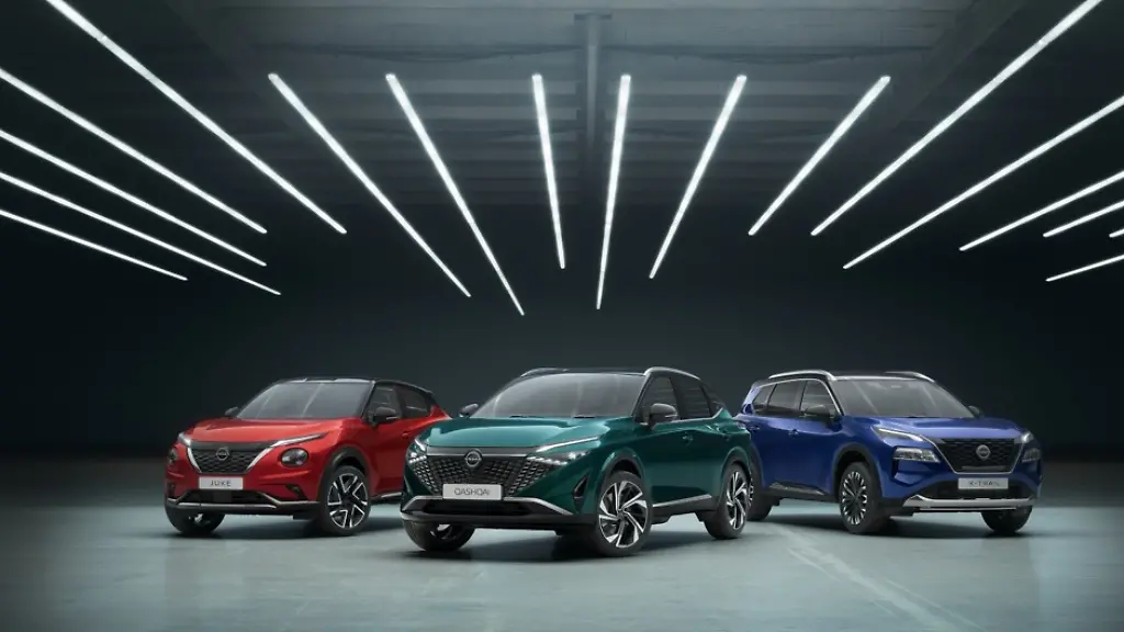 Groß (889690-F296-NISSAN_CCL_3_CARS_KV60_V4_15K_72dpi_RGB_MASTER_250828 (2))