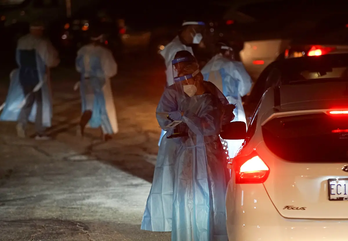 2020-11-04T031043Z-1866371440-RC21WJ9ABCR4-RTRMADP-3-USA-ELECTION-MISSOURI