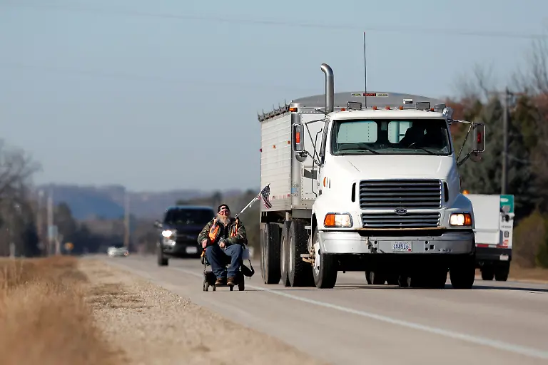 2020-11-03T165409Z-1171772587-RC2SVJ9P0EDW-RTRMADP-3-USA-ELECTION-WISCONSIN