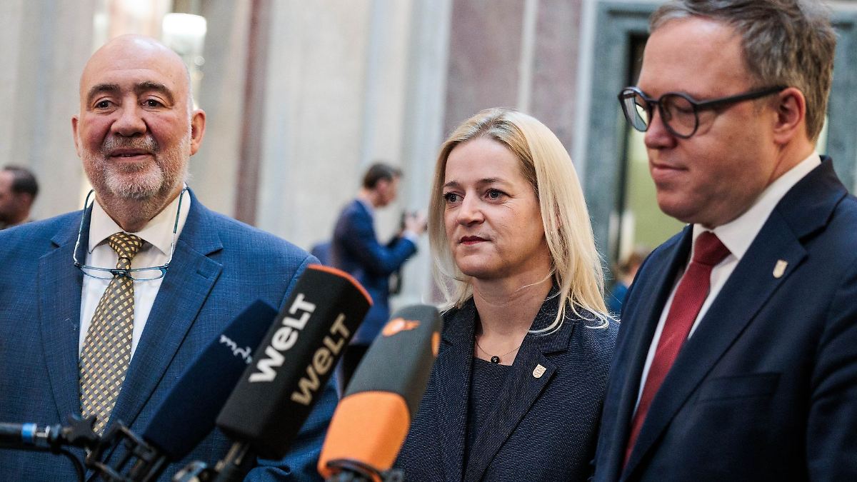 Strafrecht für Nazi-Symbole an Schulen rückt näher