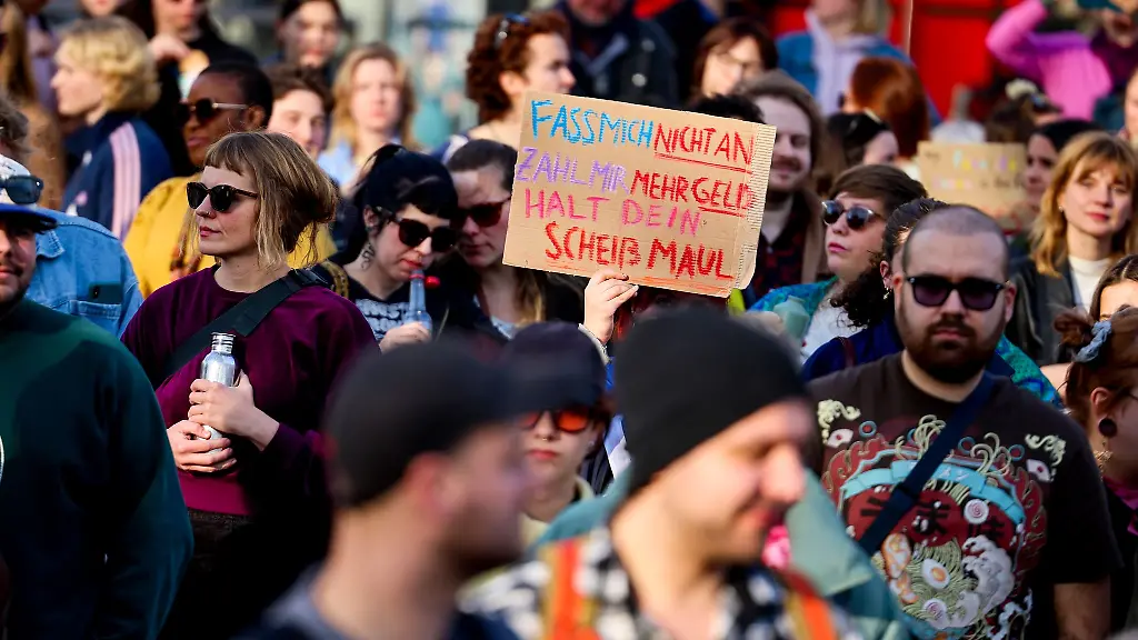 In-NRW-finden-am-Internationalen-Frauentag-am-8-Maerz-Demonstrationen-Proteste-und-weitere-Aktionen-statt-die-auf-Frauenrechte-aufmerksam-machen-sollen