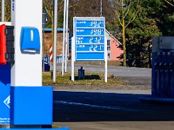 Stark gestiegene Spritpreise: Tankstellenverband wirft Ölkonzernen "Raubtierkapitalismus" vor
