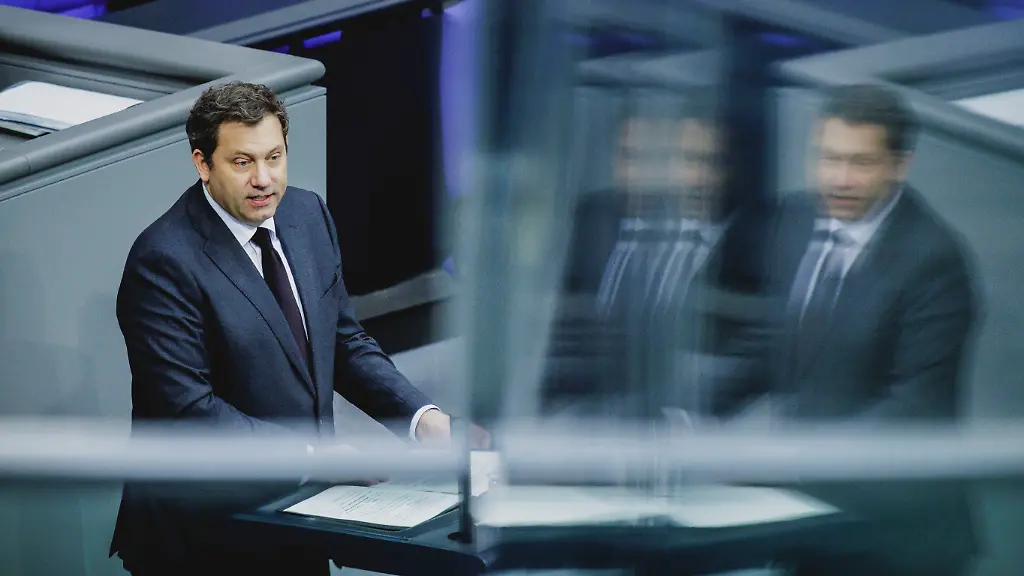 Lars-Klingbeil-Bundesminister-der-Finanzen-aufgenommen-im-Rahmen-der-Debatte-Reform-der-privaten-Altersvorsorge-im-Deutschen-Bundestag-in-Berlin-26-02-2026-Fotografiert-im-Auftrag-des-Bundesministeriums-der-Finanzen