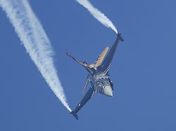 Drohneneinschlag auf Stützpunkt: Türkei erwägt Entsendung von Kampfjets nach Nordzypern