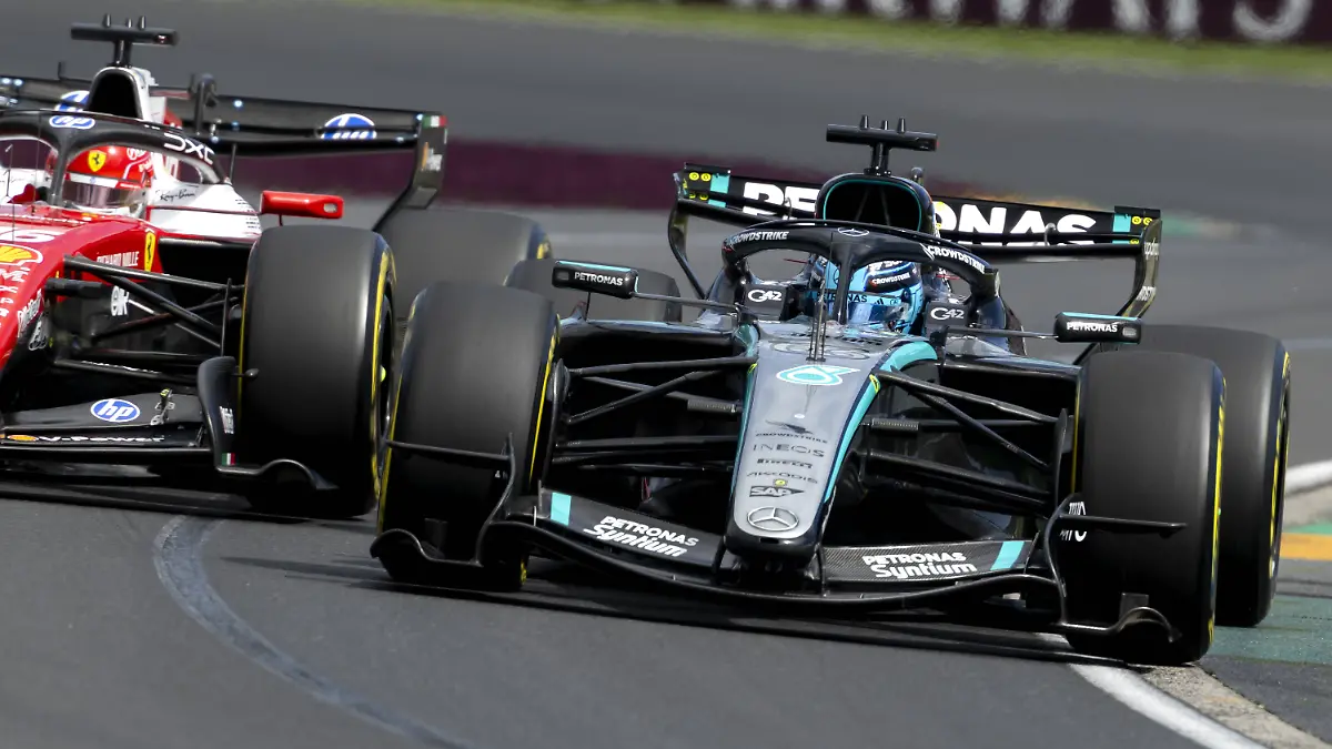 MELBOURNE-Charles-Leclerc-Ferrari-and-George-Russell-Mercedes-during-the-race-at-Albert-Park-Circuit-in-the-lead-up-to-the-Australian-Grand-Prix-SANDER-KONING-ANP-xVIxANPxSportx-xxANPxIVx-552737677-originalFilename-552737677