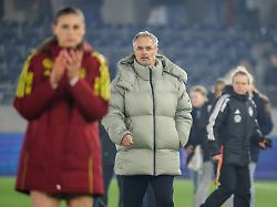 DFB-Frauen im WM-Quali-Rausch: "Supertrainer" Wück tritt ganz kräftig auf die Euphoriebremse