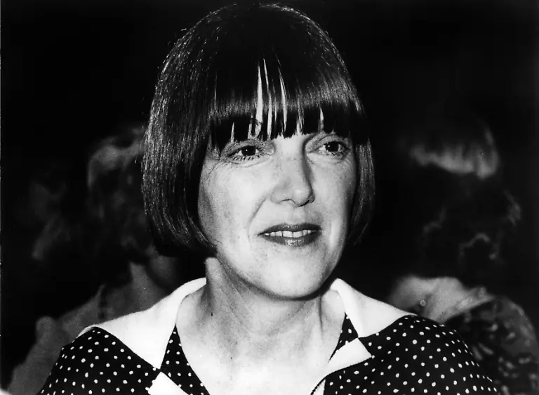 Aufnahme-der-englischen-Modeschoepferin-Mary-Quant-die-den-Minirock-erfunden-hat-undatiertes-Archivbild-vom-April-1975