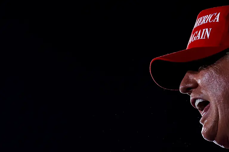 2020-11-02T060841Z-1939701588-RC2UUJ9DUPA5-RTRMADP-3-USA-ELECTION-TRUMP