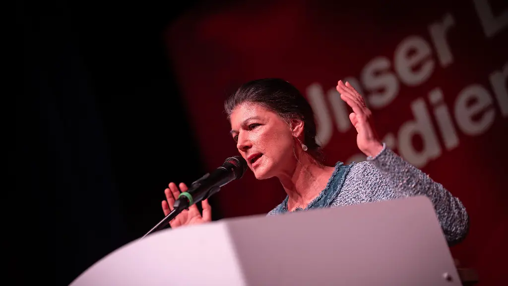 Sahra-Wagenknecht-in-Mainz-Gruenderin-und-ehemalige-Parteivorsitzende-von-BSW-im-Wahlkampf-zur-Landtagswahl-2026-im-Bundesland-Rheinland-Pfalz