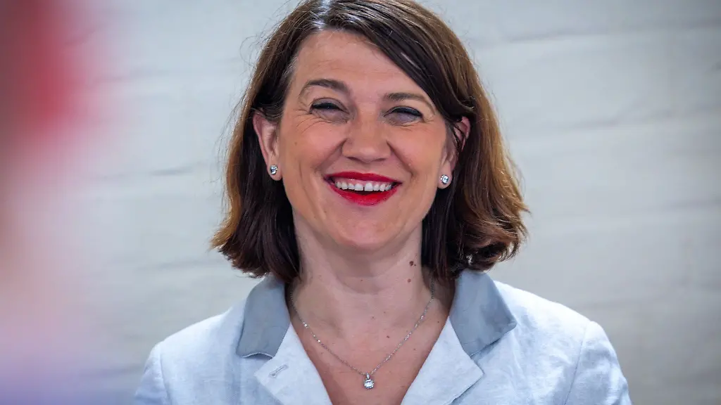 Die-Gleichstellungsministerin-Jacqueline-Bernhardt-erinnert-am-Frauentag-daran-dass-Frauen-und-Maenner-noch-immer-einen-unterschiedlichen-Alltag-leben