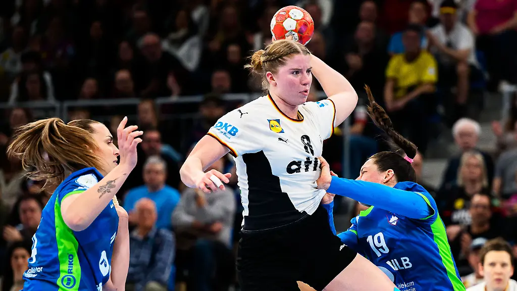 08-03-2026-Baden-Wuerttemberg-Heidelberg-Handball-Frauen-EM-Qualifikation-Deutschland-Slowenien-2-Runde-Gruppe-3-4-Spieltag-Nina-Engel-M-Deutschland-in-Aktion-gegen-Spela-Bajc-r-Slowenien