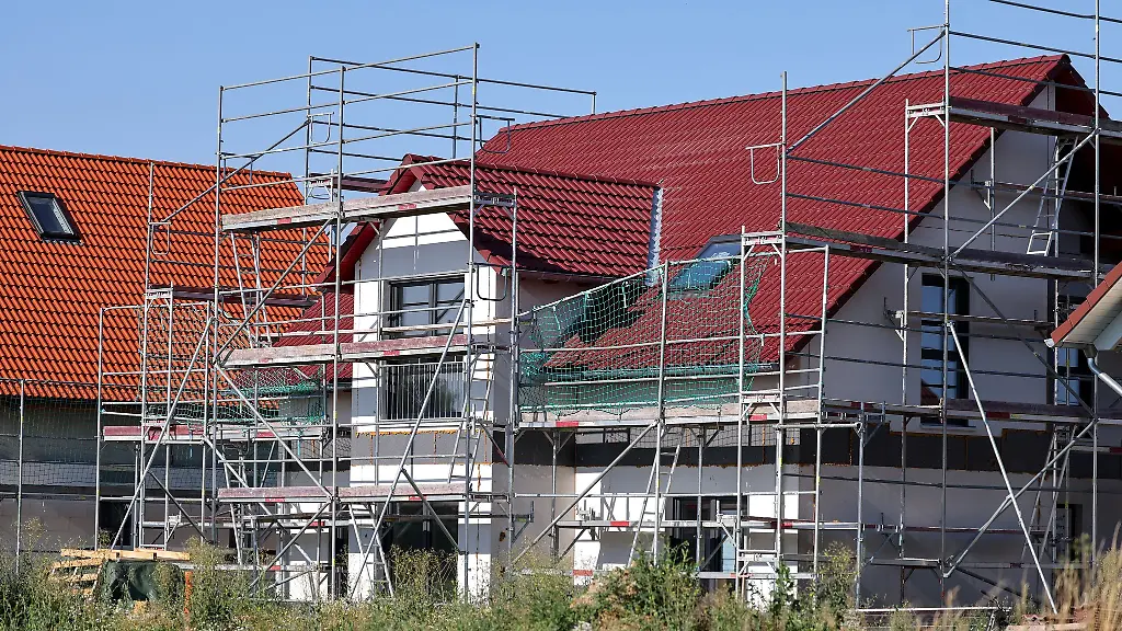 Die-Baumesse-Haus-in-Dresden-hat-mit-mehr-als-18-000-Besuchern-viel-Resonanz-gespuert-Archivbild