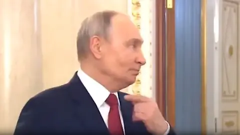 PutinHustet