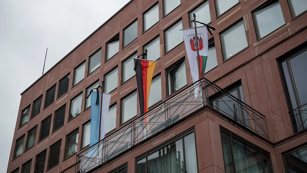 In-Aschaffenburg-muss-der-Oberbuergermeister-per-Stichwahl-bestimmt-werden