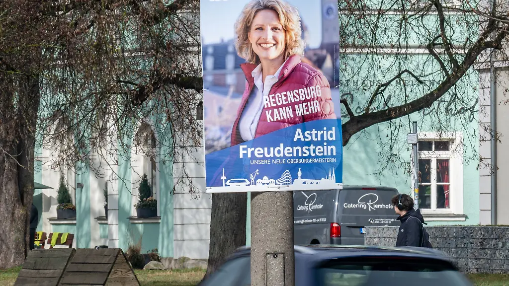 Astrid-Freudenstein-CSU-Kandidatin-fuer-das-Oberbuergermeisteramt-in-Regensburg-kam-nach-vorlaeufigem-Ergebnis-auf-37-4-Prozent-der-Stimmen