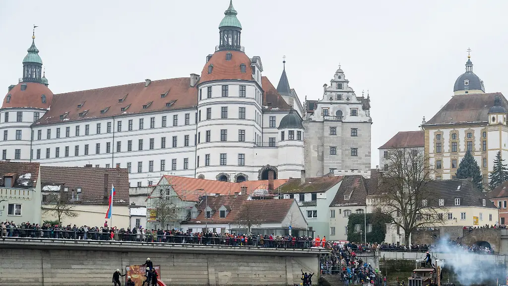 In-Neuburg-an-der-Donau-gibt-es-im-Rennen-um-das-Oberbuergermeisteramt-eine-Stichwahl-zwischen-schwarzem-und-gruenem-Kandidaten