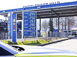 Zeitweise über 100-Dollar-Marke: Ölpreis wegen Nahost-Krieg so hoch wie zuletzt 2022