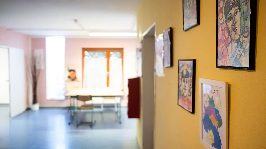 Das-Valentin-Senger-Haus-ist-die-letzte-verbliebene-Erstaufnahmeeinrichtung-fuer-unbegleitete-Minderjaehrige-in-Frankfurt