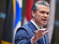 "Sie werden aufgeben": Hegseth will "Feind in die Knie zwingen"
