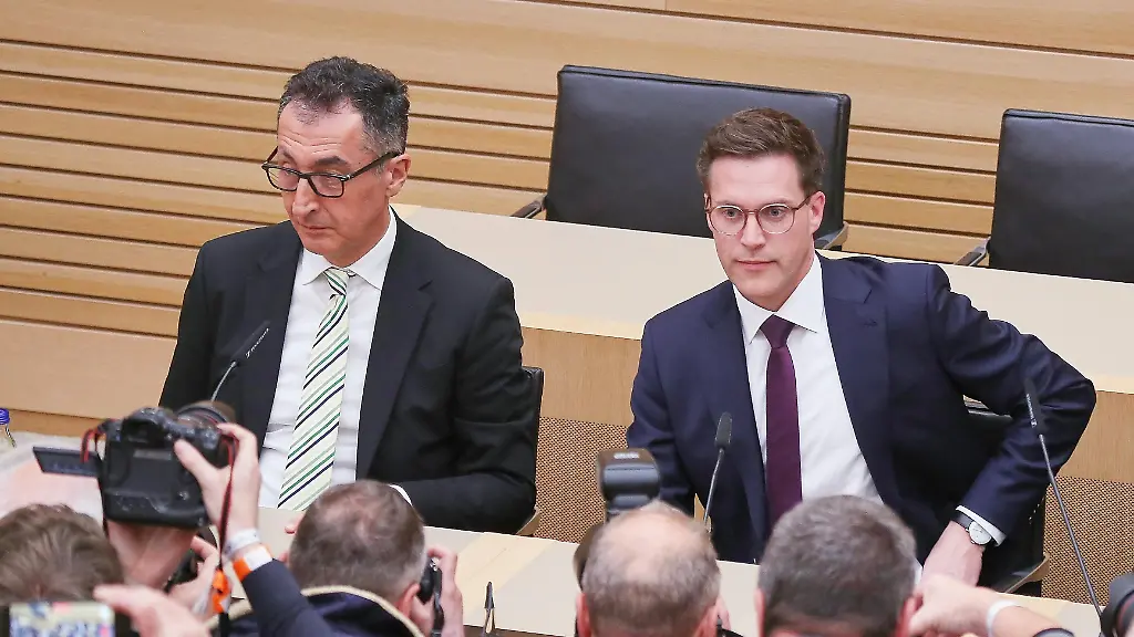 Stuttgart-Baden-Wuerttemberg-Deutschland-Landtag-Landtagswahl-2026-Cem-Oezdemir-Gruene-und-Manuel-Hagel-CDU-in-der-Landespressekonferenz-am-Wahlabend