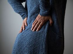 Urteil aus der Berufswelt: Arbeitsunfähig neuen Job begonnen: Gibt es Krankengeld?