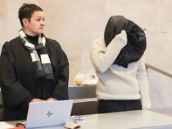 Angriff an Haltestelle: 19-Jährige für Messerattacke zu neun Jahren Haft verurteilt