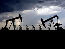 Erleichterung hält nicht lang: Angst treibt den Ölpreis stärker als Militärschläge