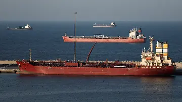 2026-03-07T160314Z_397906113_RC2OZJABNO4J_RTRMADP_3_IRAN-CRISIS-GULF-OMAN