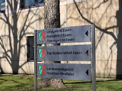 Frau und ihr Kind getötet: 16-Jähriger muss wegen Totschlags zehn Jahre ins Gefängnis