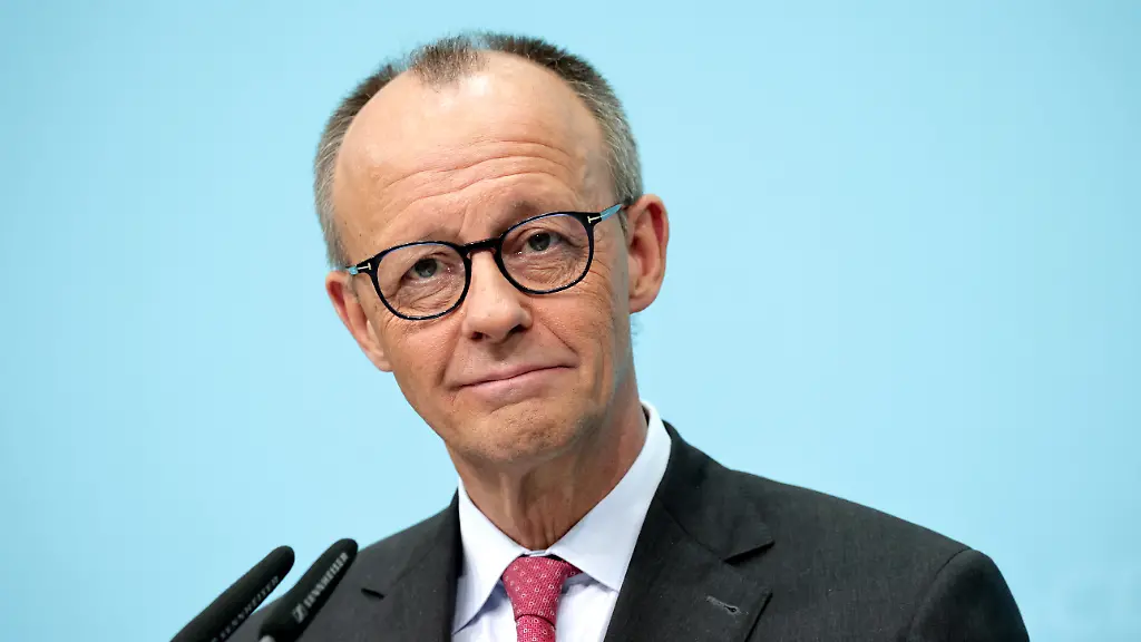 Friedrich-Merz-Bundeskanzler-CDU-Pressekonferenz-press-conference-nach-den-Gremiensitzungen-zu-dem-Thema-Landtagswahlen-in-Baden-Wuerttemberg-DEU-Berlin-09-03