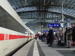 Viel mehr Buchungen dank Krise?: Hohe Benzinpreise spürt auch die Deutsche Bahn