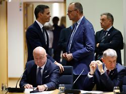 Vorrübergehende Funkstille: Harte Kritik aus Spanien: Kanzler ruft bei alter Nummer von Sánchez an