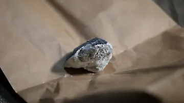 580599374