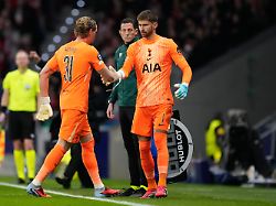 Atletico fällt über Hotspur her: Horrorabend in Madrid: Torwart-Debütant nach 17 Minuten ausgewechselt