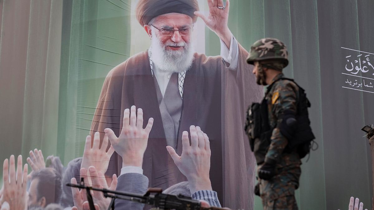 Iranischer Polizeichef droht Regimegegnern