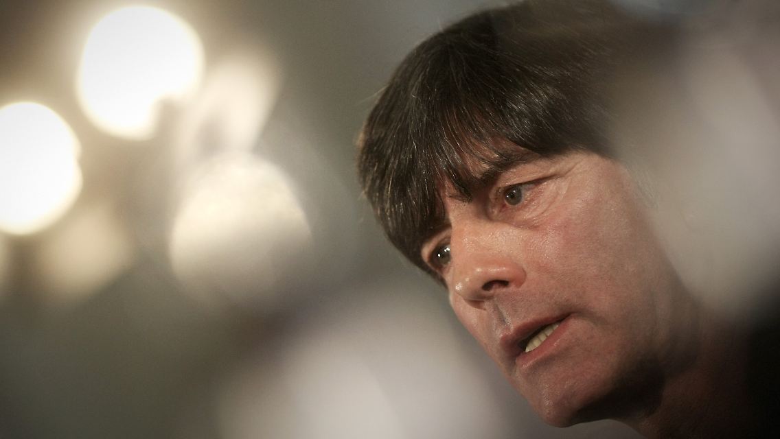 "Es ist eine unstrittige Tatsache, dass uns England und Spanien international noch einen Tick voraus sind": Joachim Löw.